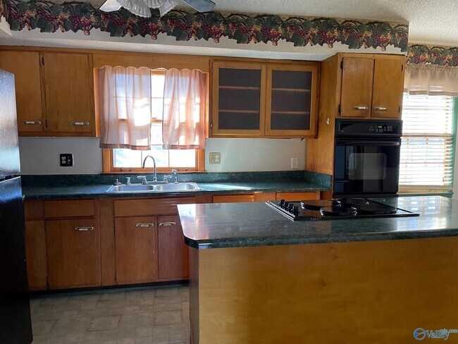 Foto del edificio - 2803 Brett Rd NW