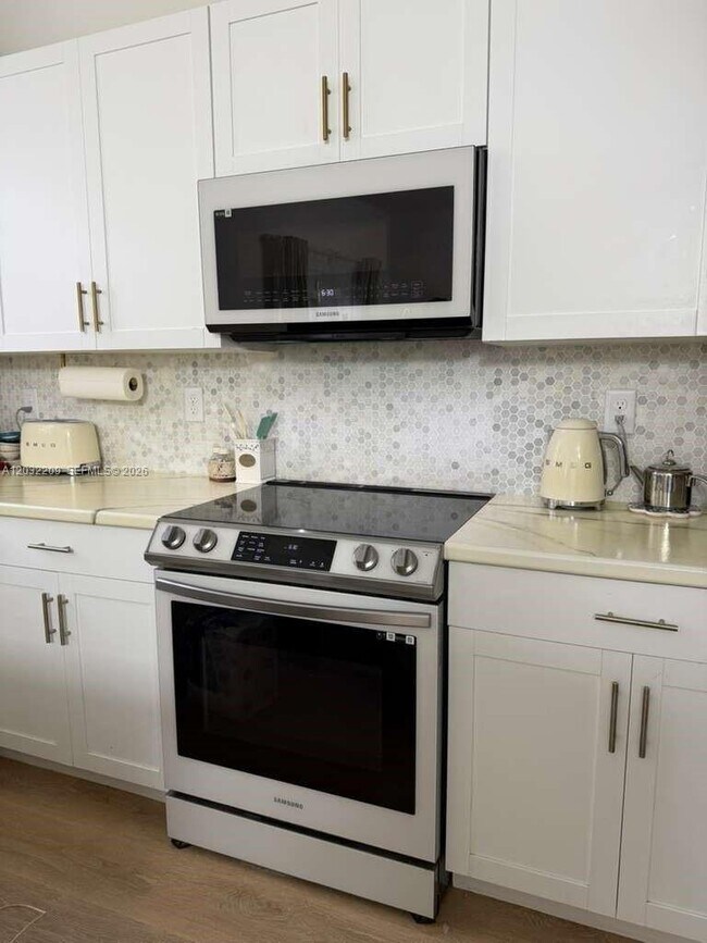 Foto del edificio - 20731 NE 7th Pl