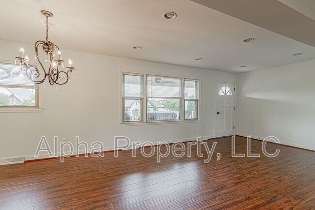 Foto del edificio - 109 Roberts Cir