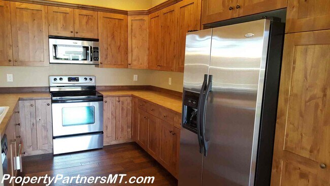 Foto del edificio - *** Beautiful *** 3 Bed 2 Bath house in Alder Creek