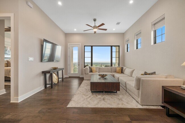 Foto del edificio - 409 Rose Branch Way
