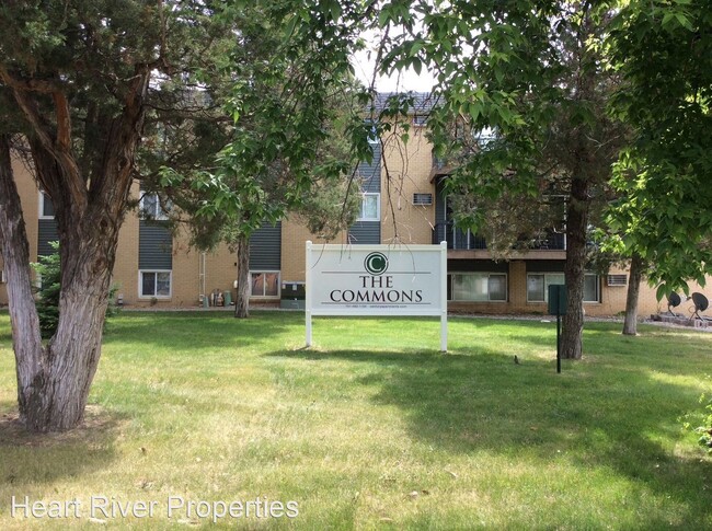 Building Photo - 417 2nd St E