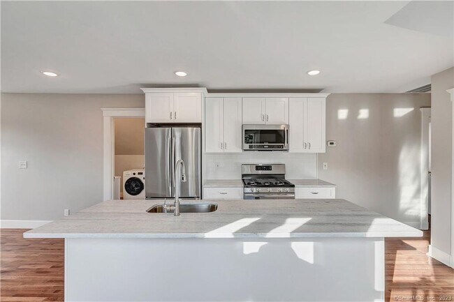 Foto del edificio - 22 Hubinger St