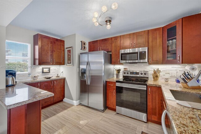 Building Photo - 121 Golden Isles Dr