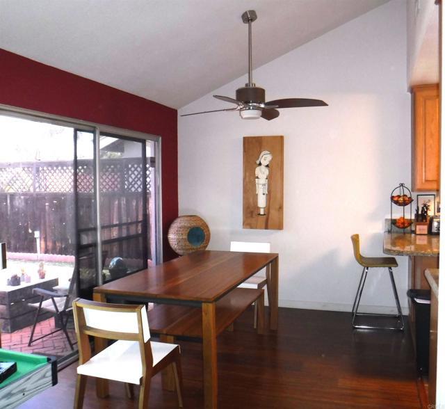 Foto del edificio - 1612 Bridgeview Dr