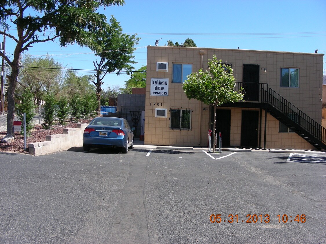 fachada de la propiedad - 1701 Lead Ave SE