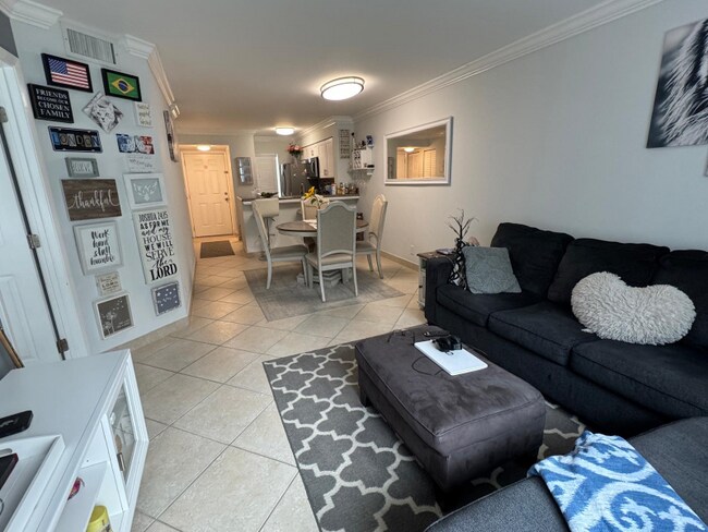 Foto del edificio - 2216 N Cypress Bend Dr