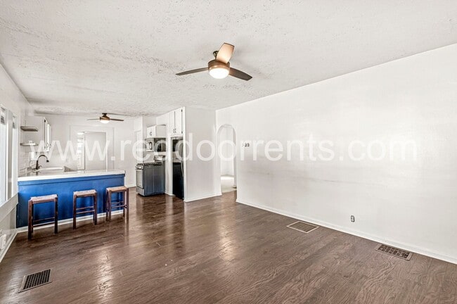 Foto del edificio - 1602 E 46th St