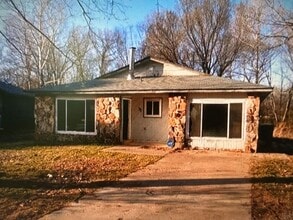 Building Photo - 31 Brookway Ln