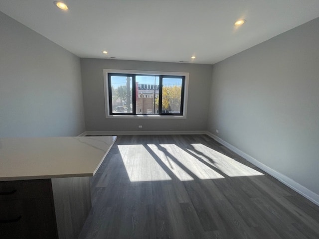 Building Photo - 5416 W Belmont Ave