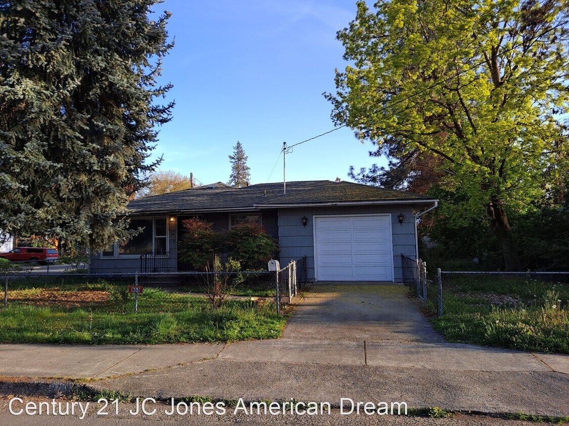2 br, 2 bath House 903 SW L St. House Rental in Grants Pass, OR