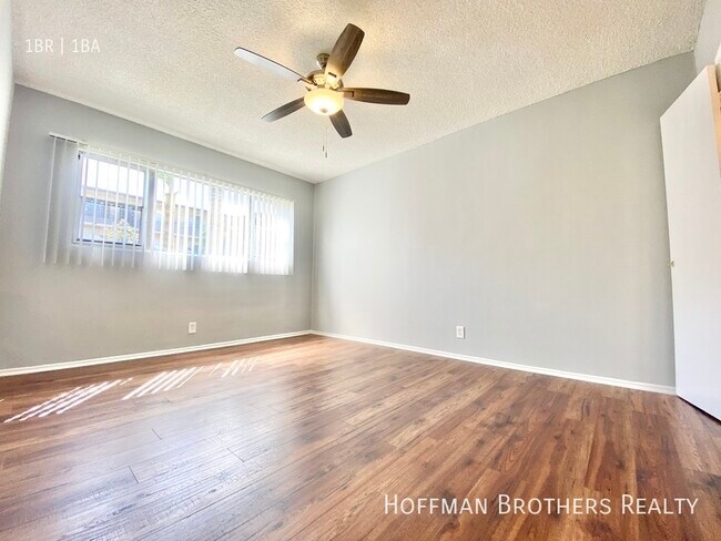 Foto del edificio - 3956 Stevely Ave