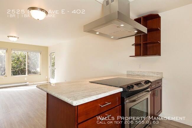 Building Photo - Minor Tower Apartments-402