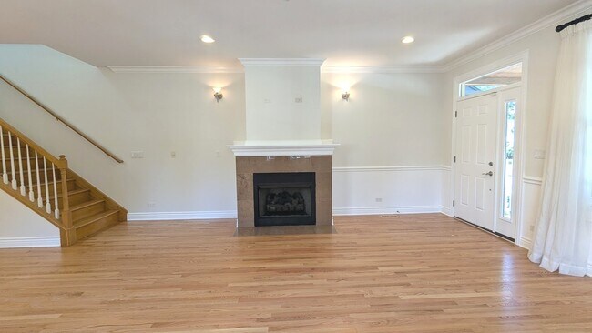 Building Photo - 5254 W Windsor Ave