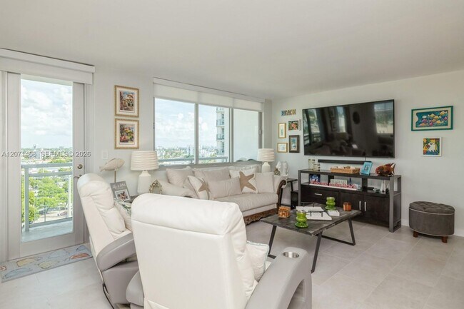 Foto del edificio - 7135 Collins Ave