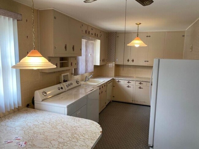 Foto del edificio - Triplex West 2nd & M