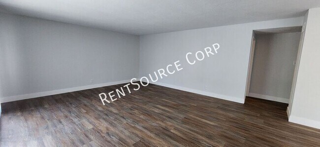Foto del edificio - 850 N Redding Way