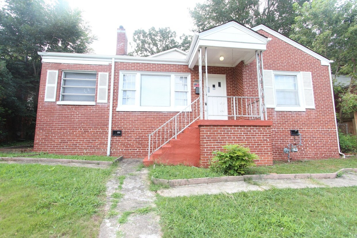 Primary Photo - Belview Heights!! Cute! Cute! Cute!
