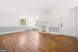 Building Photo - 210 Westtown Way