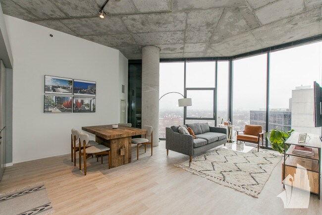 Building Photo - 2733 W Belden Ave