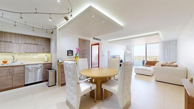 Foto del edificio - 600 Three Islands Boulevard