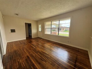 Building Photo - 8719 Tilgham St