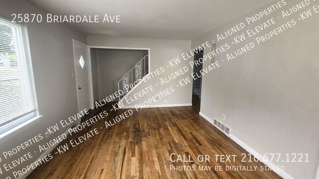 Foto del edificio - 25870 Briardale Ave