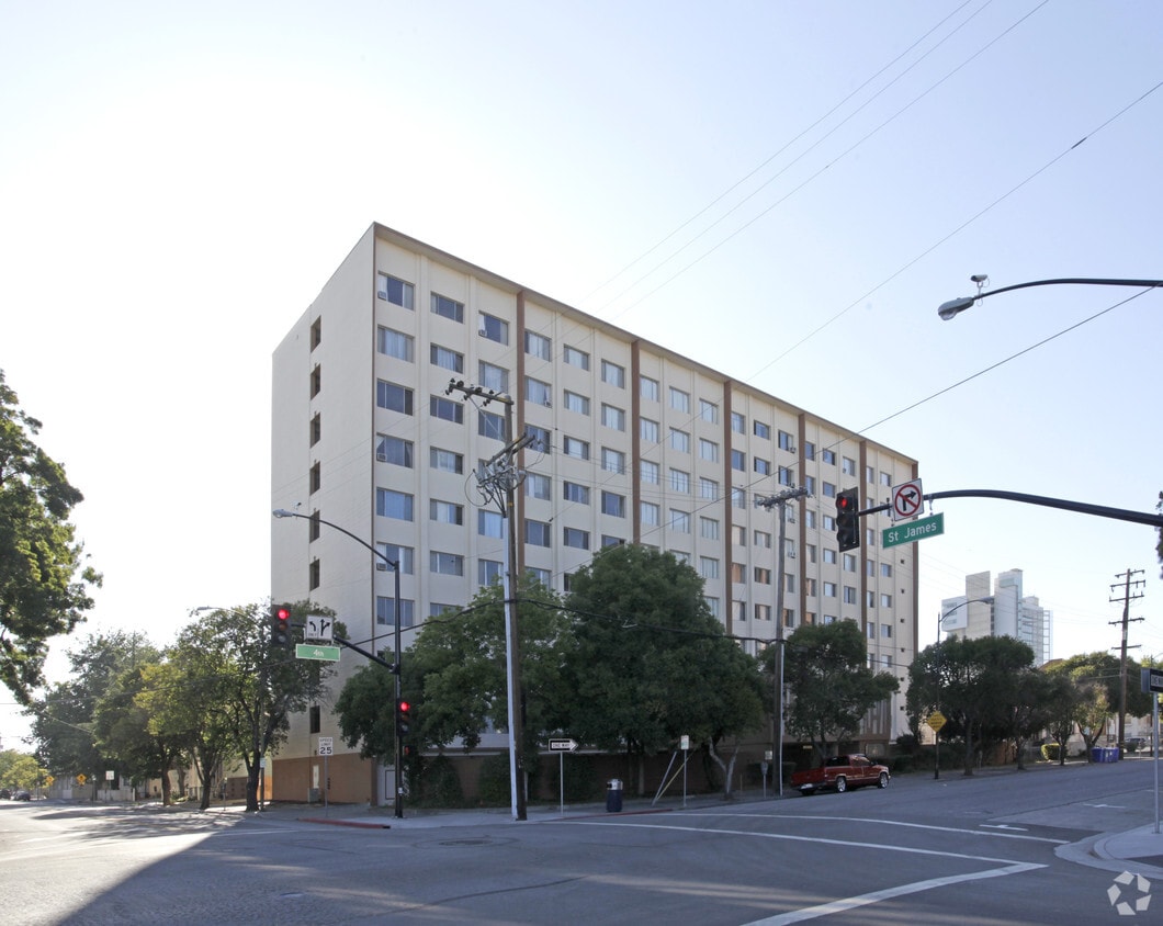 Building Photo - Shires Memorial Center