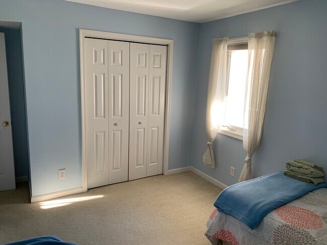 Bedroom 1 - 716 Ivy Lake Dr