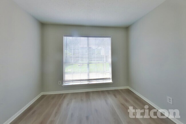 Foto del edificio - 3115 Granite Lake Dr