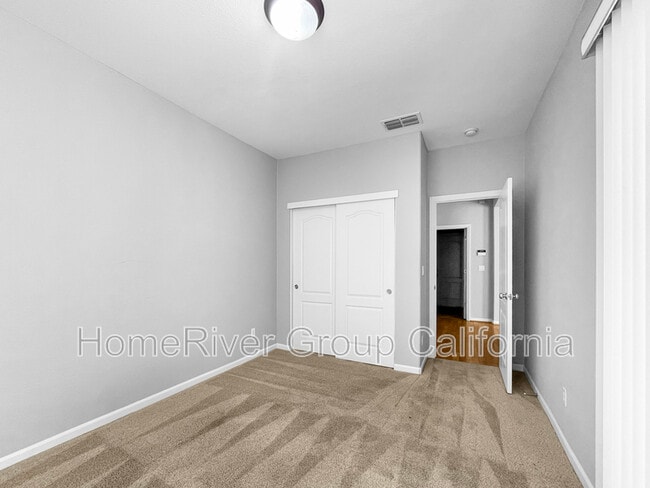 Building Photo - 2151 Sterling Dr