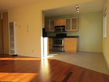 Foto del edificio - Beautiful 2Bedroom Located just steps from the  Cafes, Restaurants,  Bars and Shopping