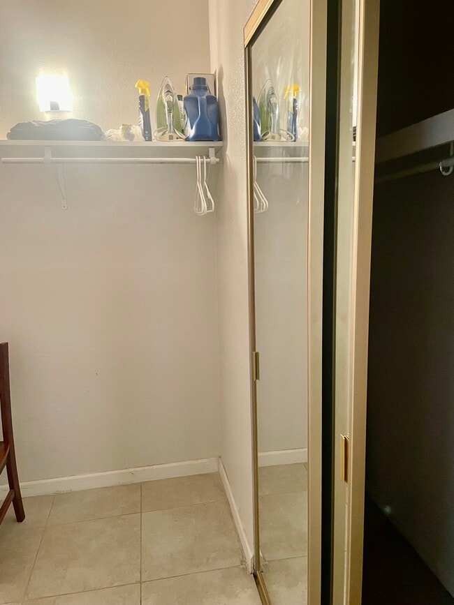 Building Photo - 351 E Thomas Rd