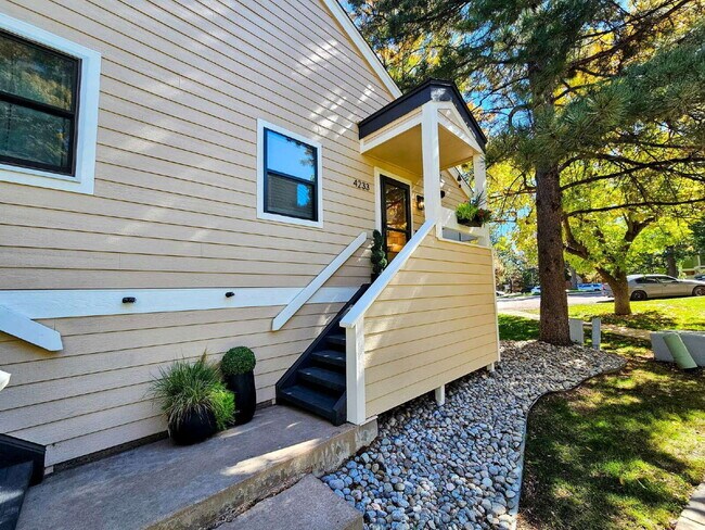 Foto del edificio - 4233 S Richfield Way