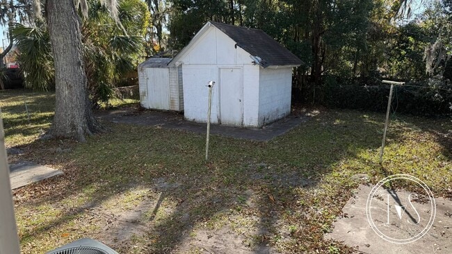 Foto del edificio - 1011 W 53rd St