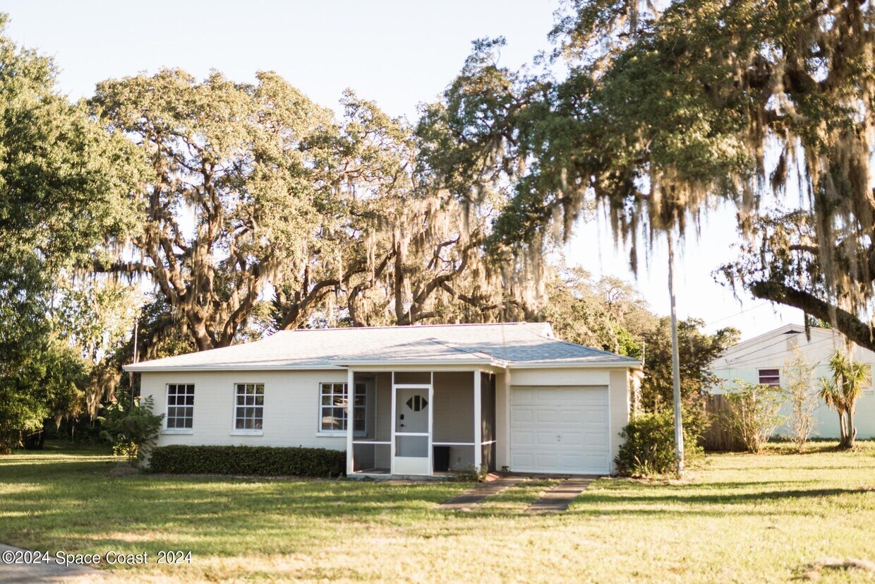 Primary Photo - 1256 S Park Ave