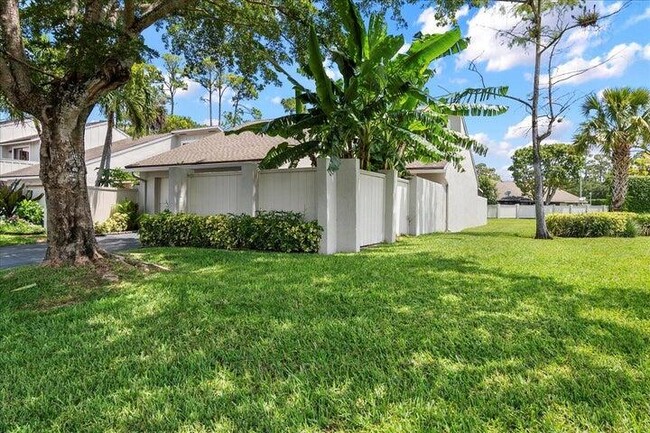 Foto del edificio - 12781 Spinnaker Ln