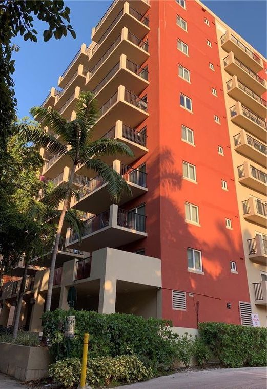 Building Photo - 3410 Coral Way