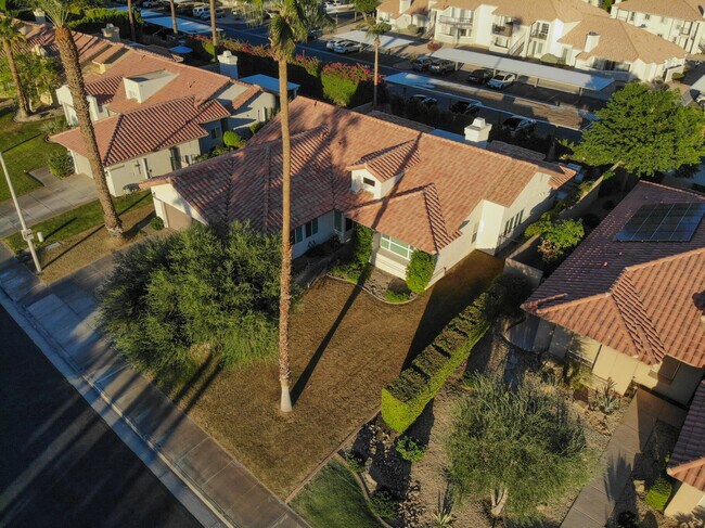 Building Photo - 40270 Eastwood Ln