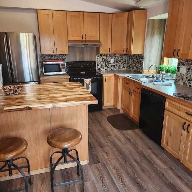 Foto del edificio - 600 Mayfair Dr