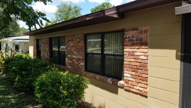 Building Photo - 3204 Ross Cir