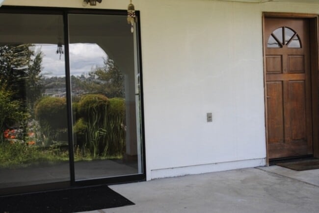 Foto del edificio - 1730 Dexter Ave N
