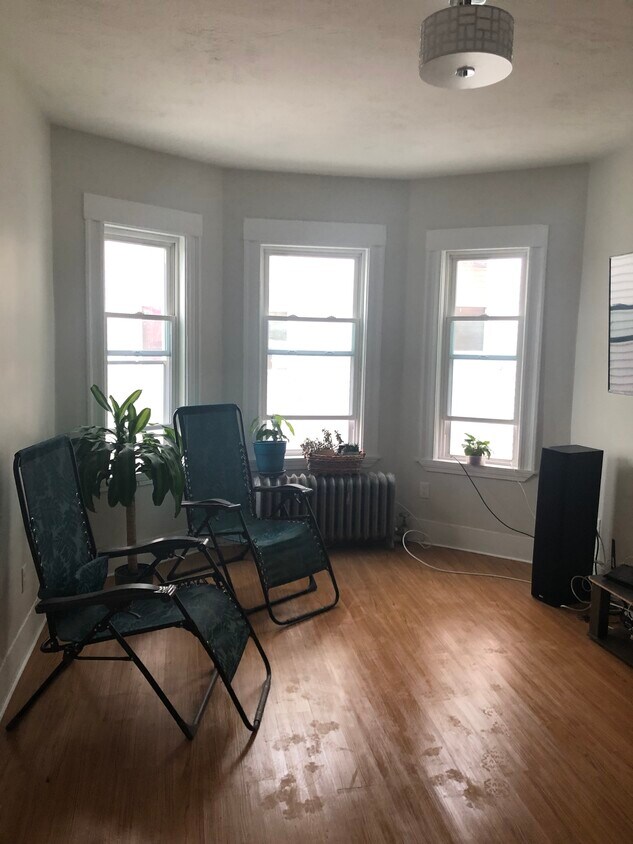 87 Marlborough St Unit 3, Chelsea, MA 02150 Apartments in Chelsea, MA