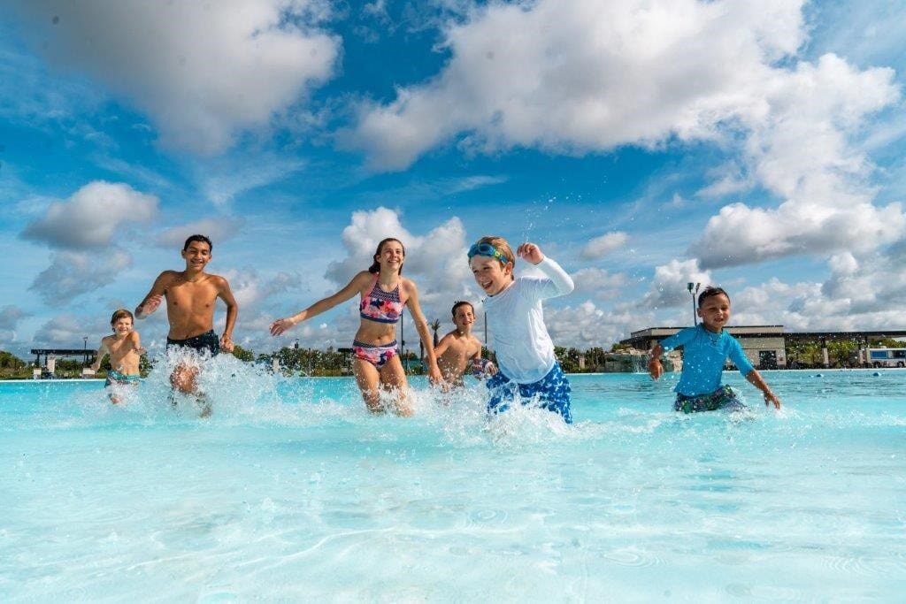 Building Photo - 3053 Sorrento Hl Dr