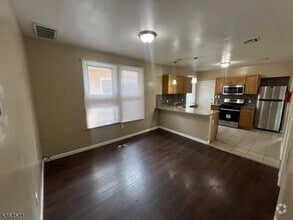 465 Norwood St