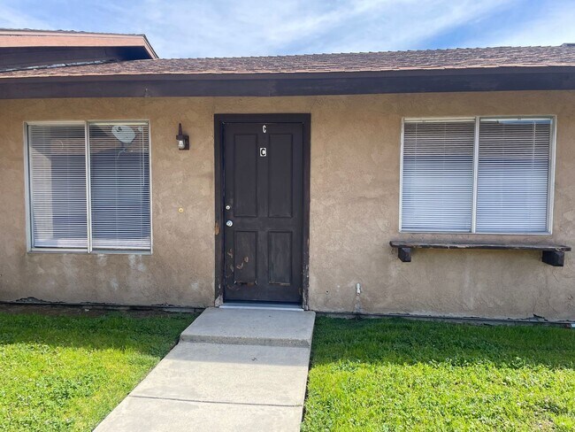 Building Photo - 576 Montecito Ave