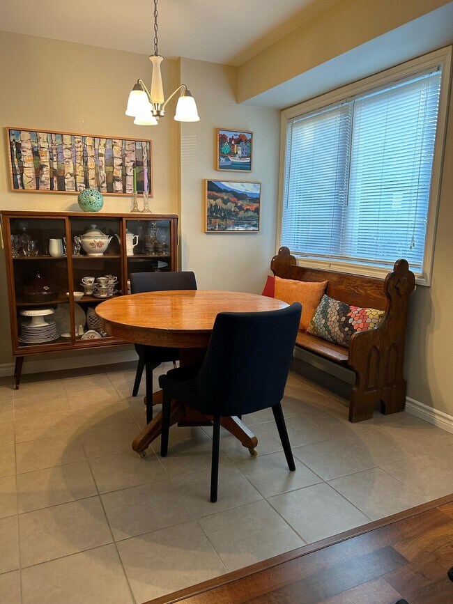 Photo du bâtiment - 1418 Simcoe St S