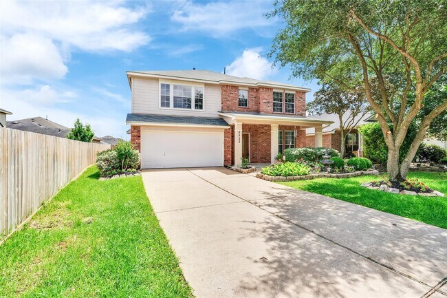 Building Photo - 5522 Brookhollow Oaks Trail