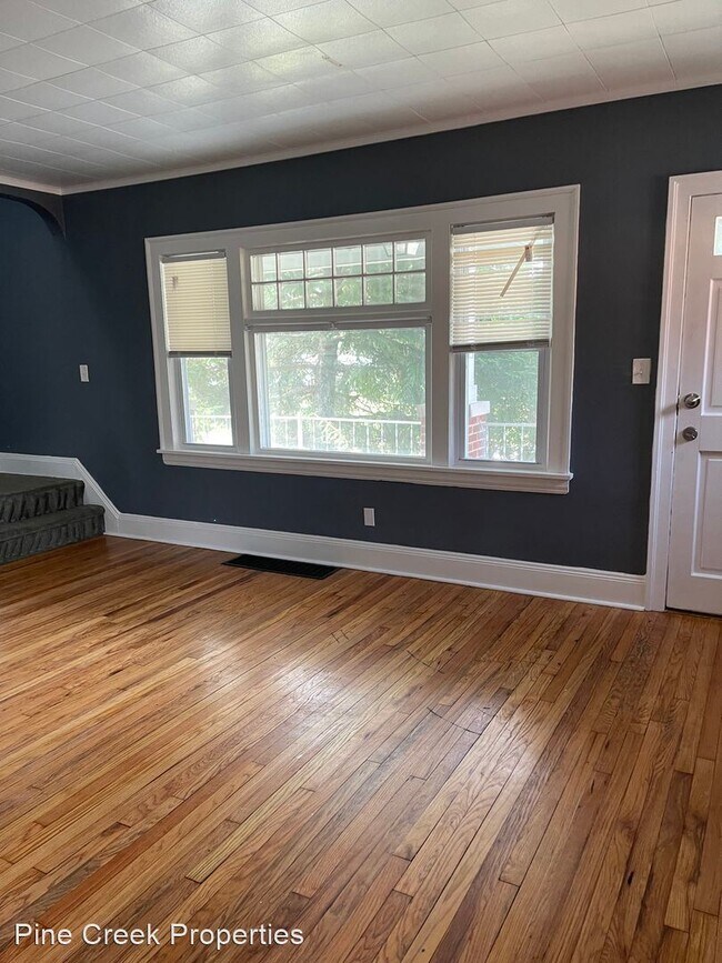 Foto del edificio - 4 br, 1 bath House - 19500 Pasnow Ave