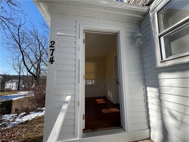 Building Photo - 274 Waterman Ave